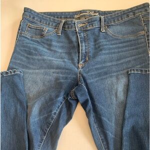 Universal thread jeans